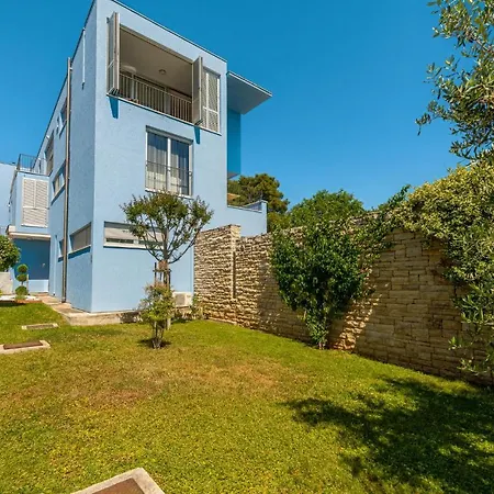 Appartement Three-bedroom In