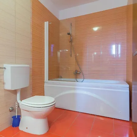 Appartement Three-bedroom In